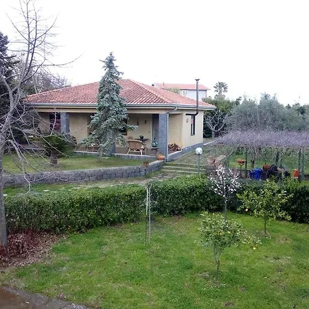 לינה וארוחת בוקר Etna Travellers מאסקלוצ'יה